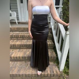 Black and White mermaid style dress